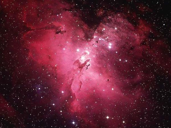 [ M16 (Copyright © Anglo-Australian Observatory, David Malin)]